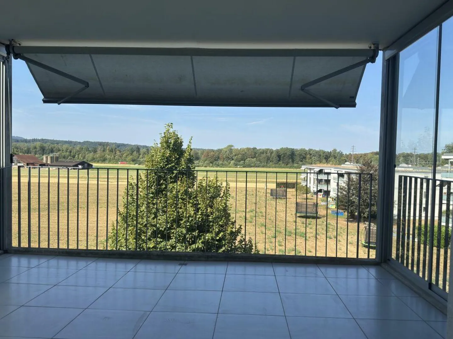 Geräumige Wohnung mit atemberaubender Aussicht - Foto 7 von 8