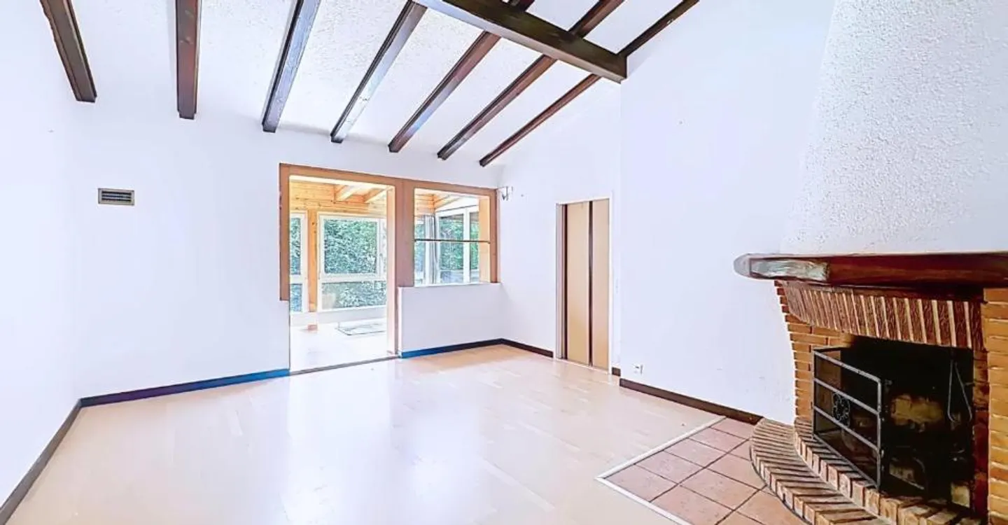 En exclusivité - Appartement de 7 pièces avec jardin - Photo 2 of 11