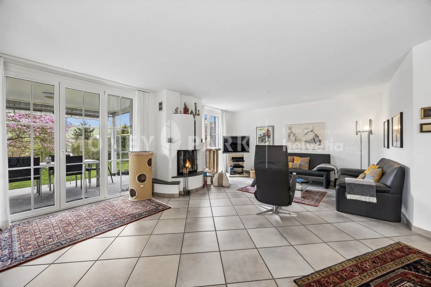 Maison jumelée de 5,5 pièces avec jardin, terrasse et offre d'espace polyvalent - Photo 3 sur 12