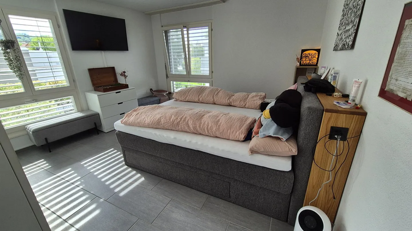 Helle 3.5-Zimmer-Wohnung in Wädenswil - Foto 3 von 8
