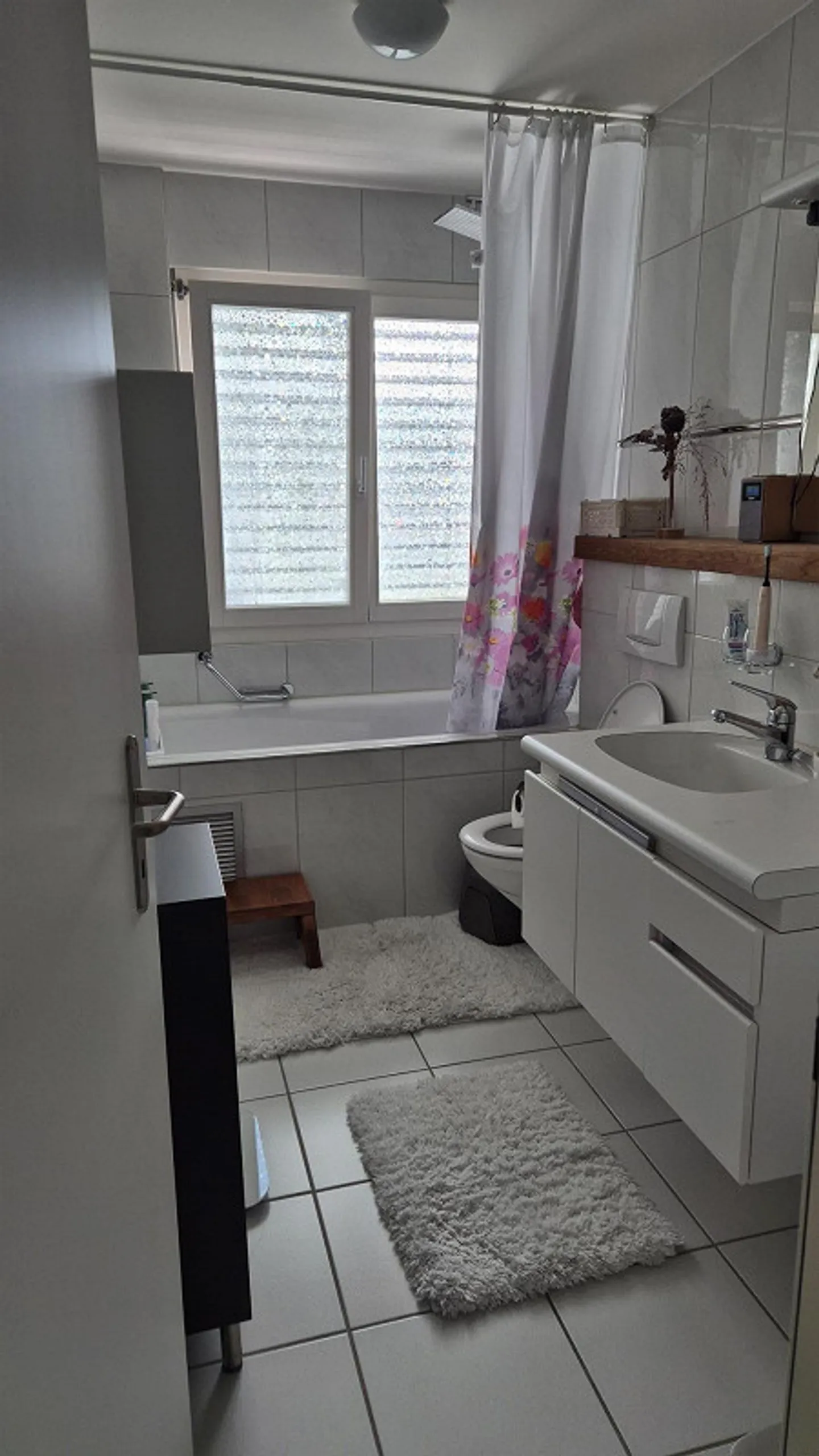 Helle 3.5-Zimmer-Wohnung in Wädenswil - Foto 5 von 8