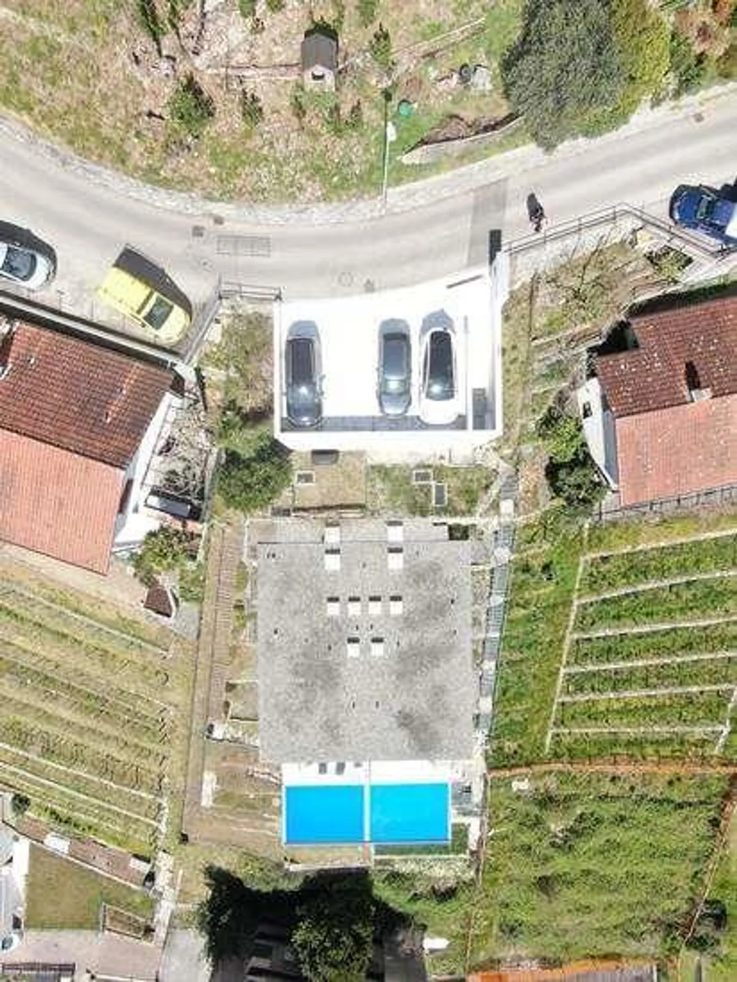 Modern Villa with Pool - Photo 3 of 13