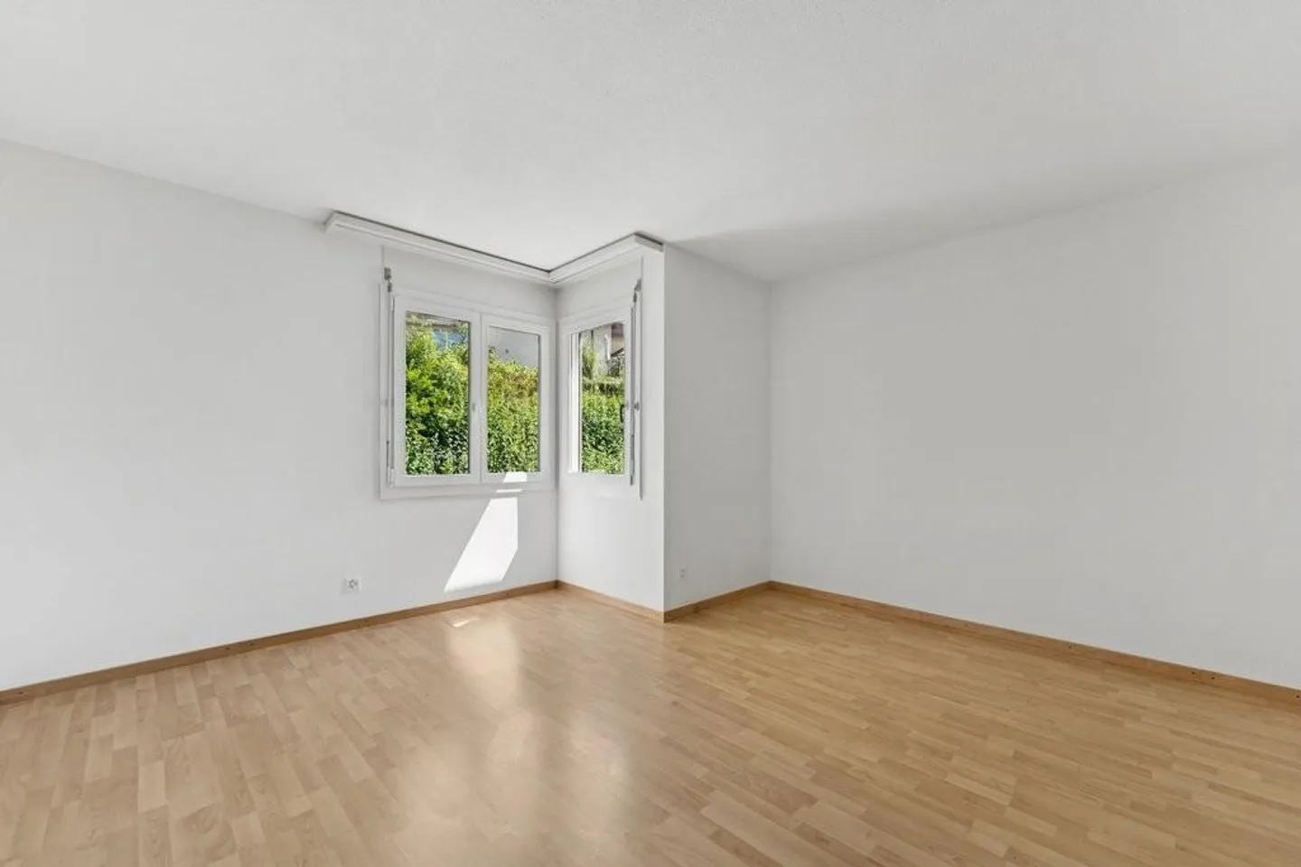 Grosszügige 4.5 Zi.-Wohnung befristet zu vermieten bis 31.10.2026 - Foto 4 von 9