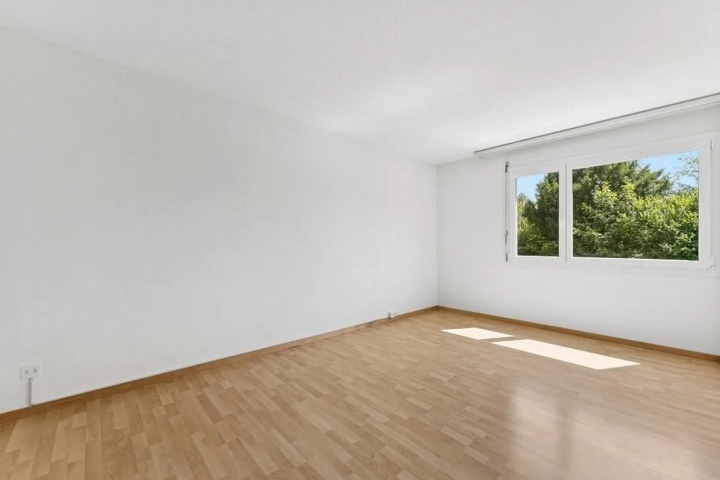 Grosszügige 4.5 Zi.-Wohnung befristet zu vermieten bis 31.10.2026 - Foto 9 von 9