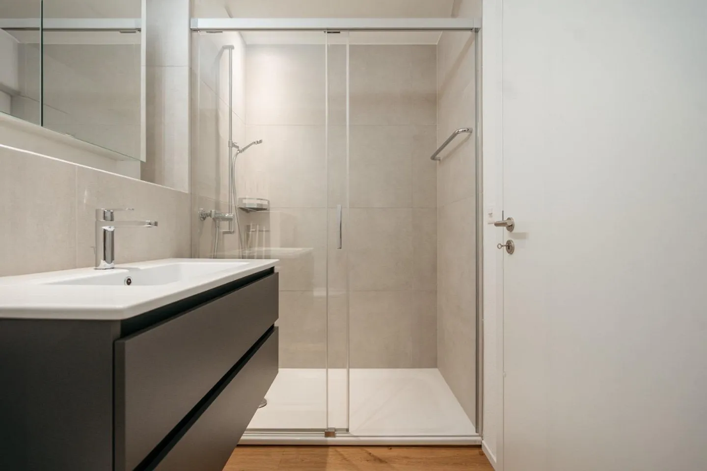 5 Zimmer Wohnung / Nachmieter gesucht Wunderschöne und helle 5 Zimmer - Foto 2 von 12