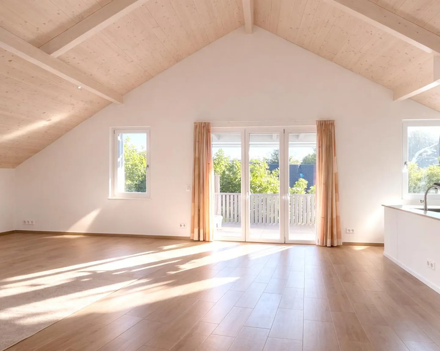Sunny Attic Apartment in the Village Center of Zwingen - 124 m2 - Photo 1 of 11