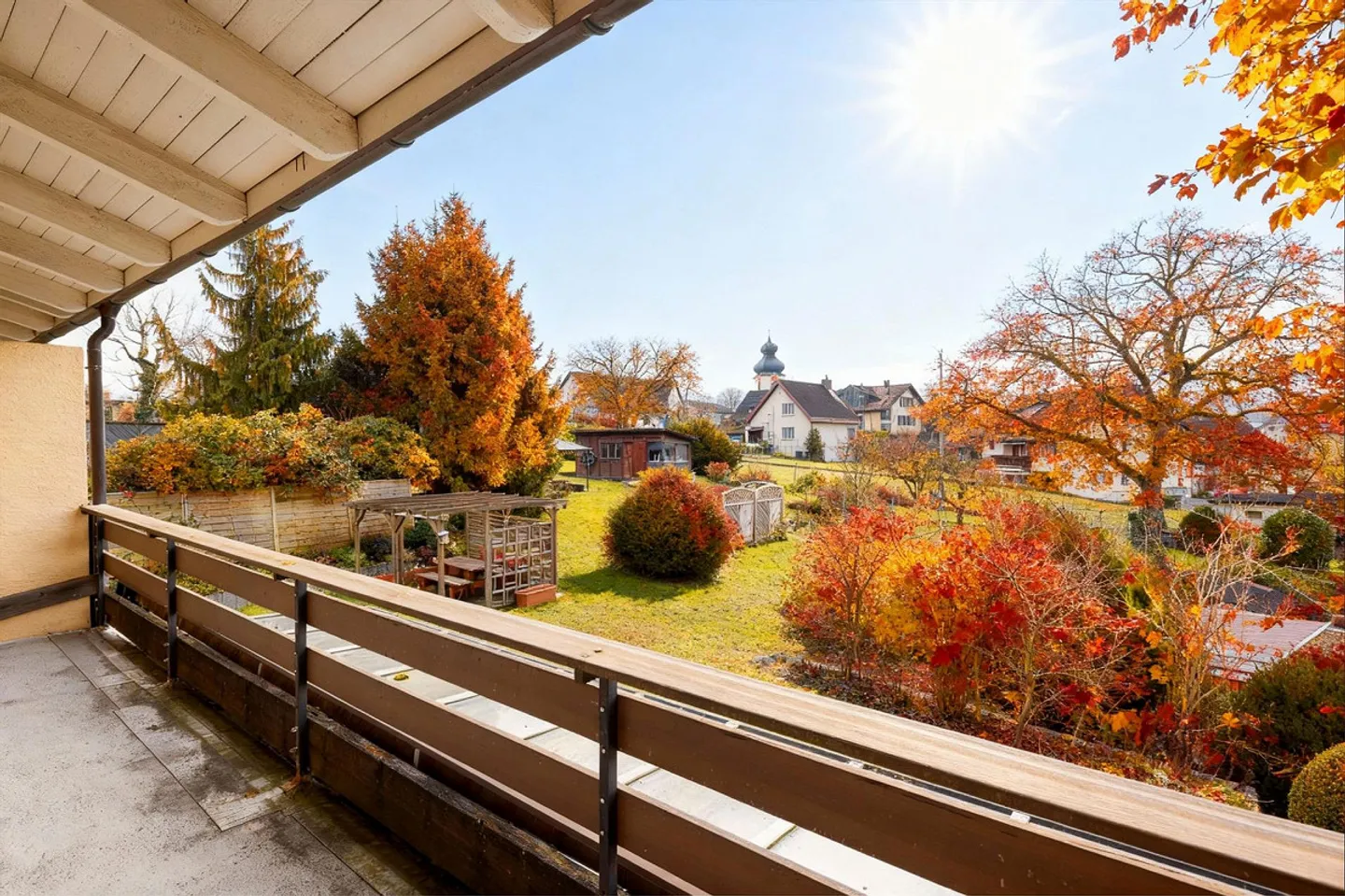 Maison de ville ensoleillée de 4½ pièces à rénover - Photo 1 sur 13