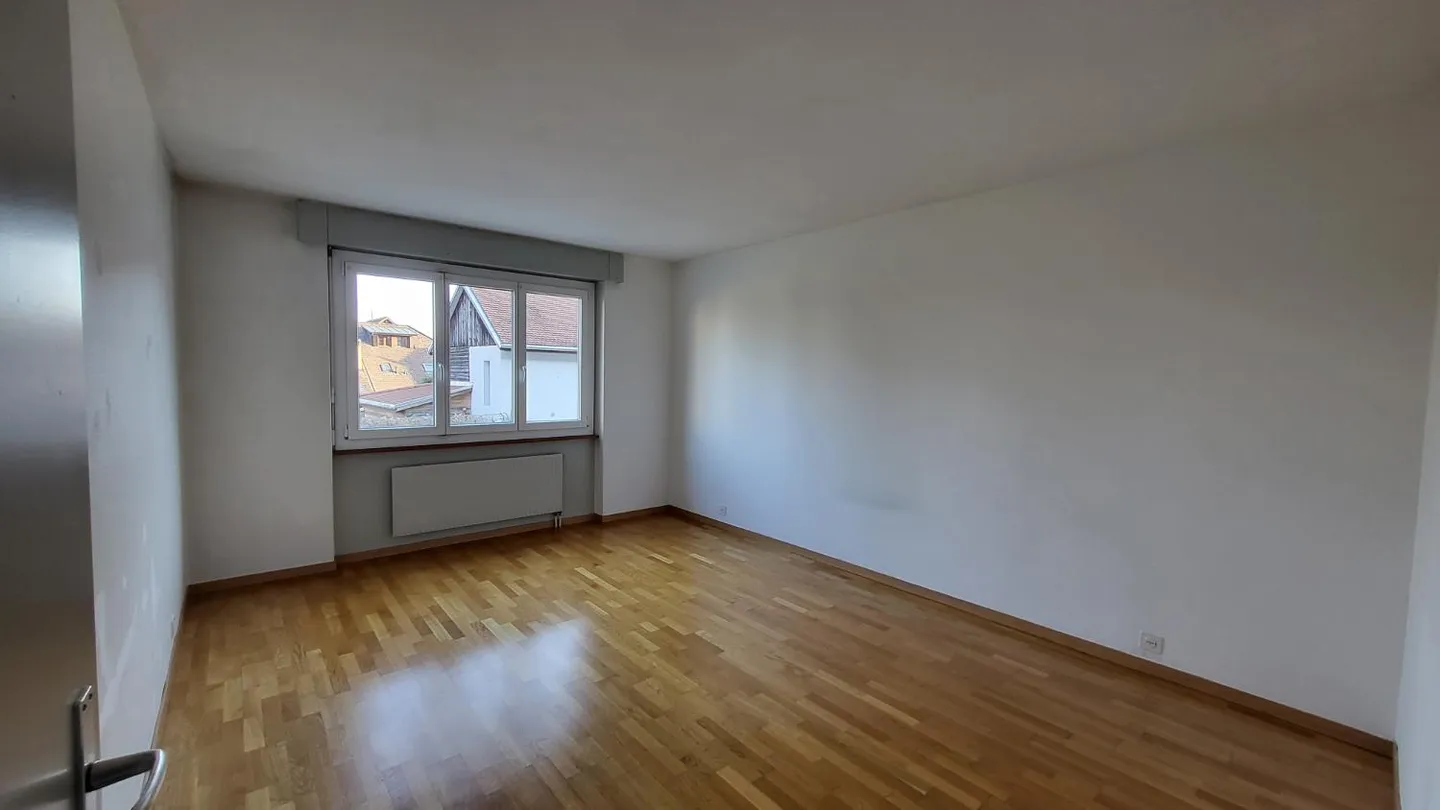 Rue des Fontaines 54, Cornaux - 3-room apartment on the ground floor - Photo 4 of 7