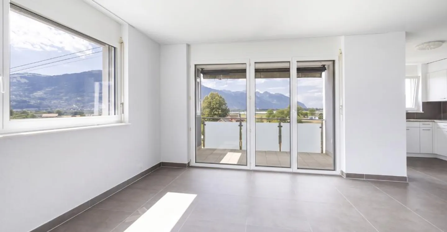 For sale: 4.5 rooms on the top floor with 3 bedrooms, two balconies and unobstructed view - Photo 12 of 17