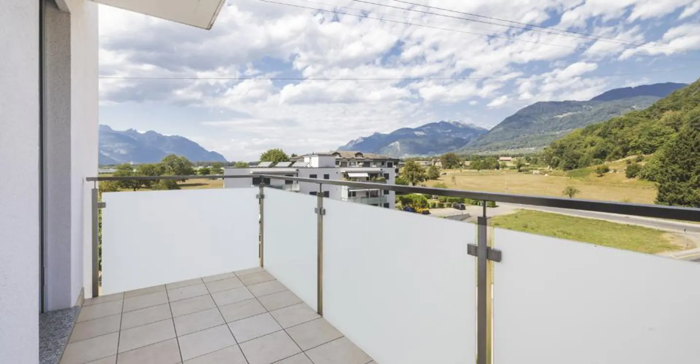 For sale: 4.5 rooms on the top floor with 3 bedrooms, two balconies and unobstructed view - Photo 14 of 17