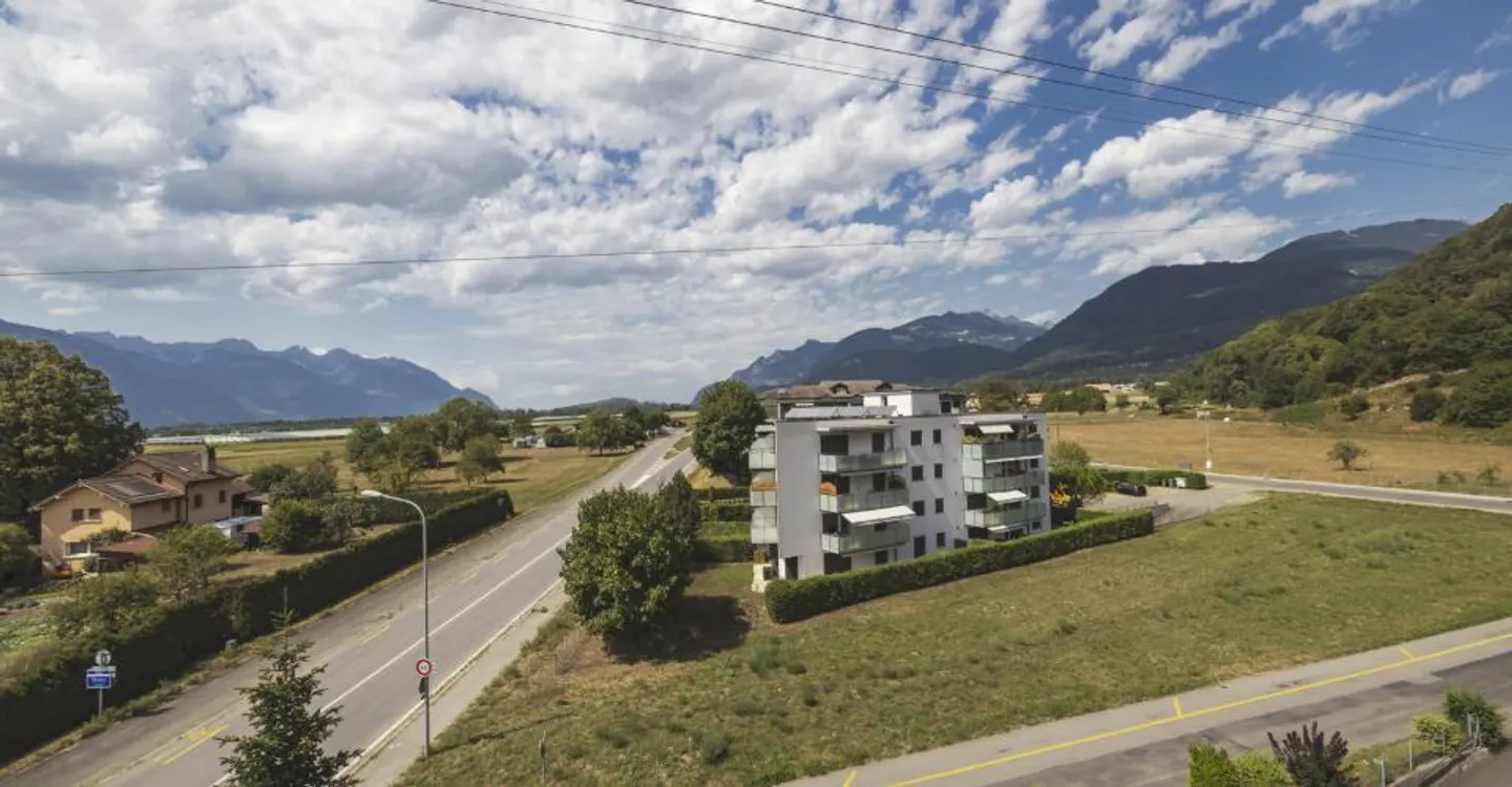 For sale: 4.5 rooms on the top floor with 3 bedrooms, two balconies and unobstructed view - Photo 15 of 17