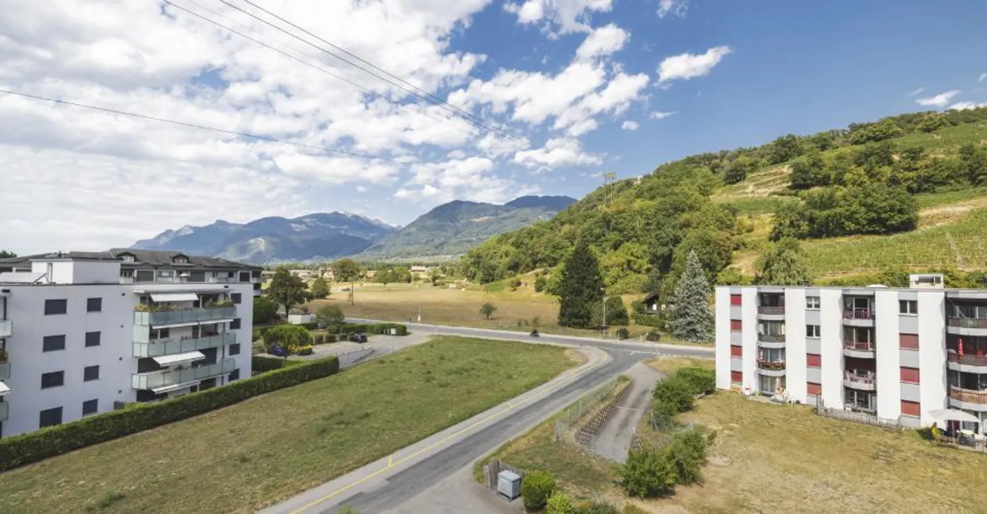 For sale: 4.5 rooms on the top floor with 3 bedrooms, two balconies and unobstructed view - Photo 16 of 17