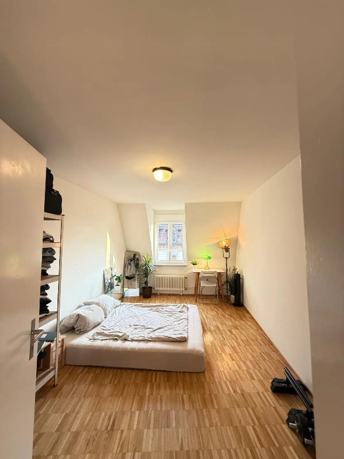 Room in Penthouse apartment with Rooftop - Foto 3 von 5