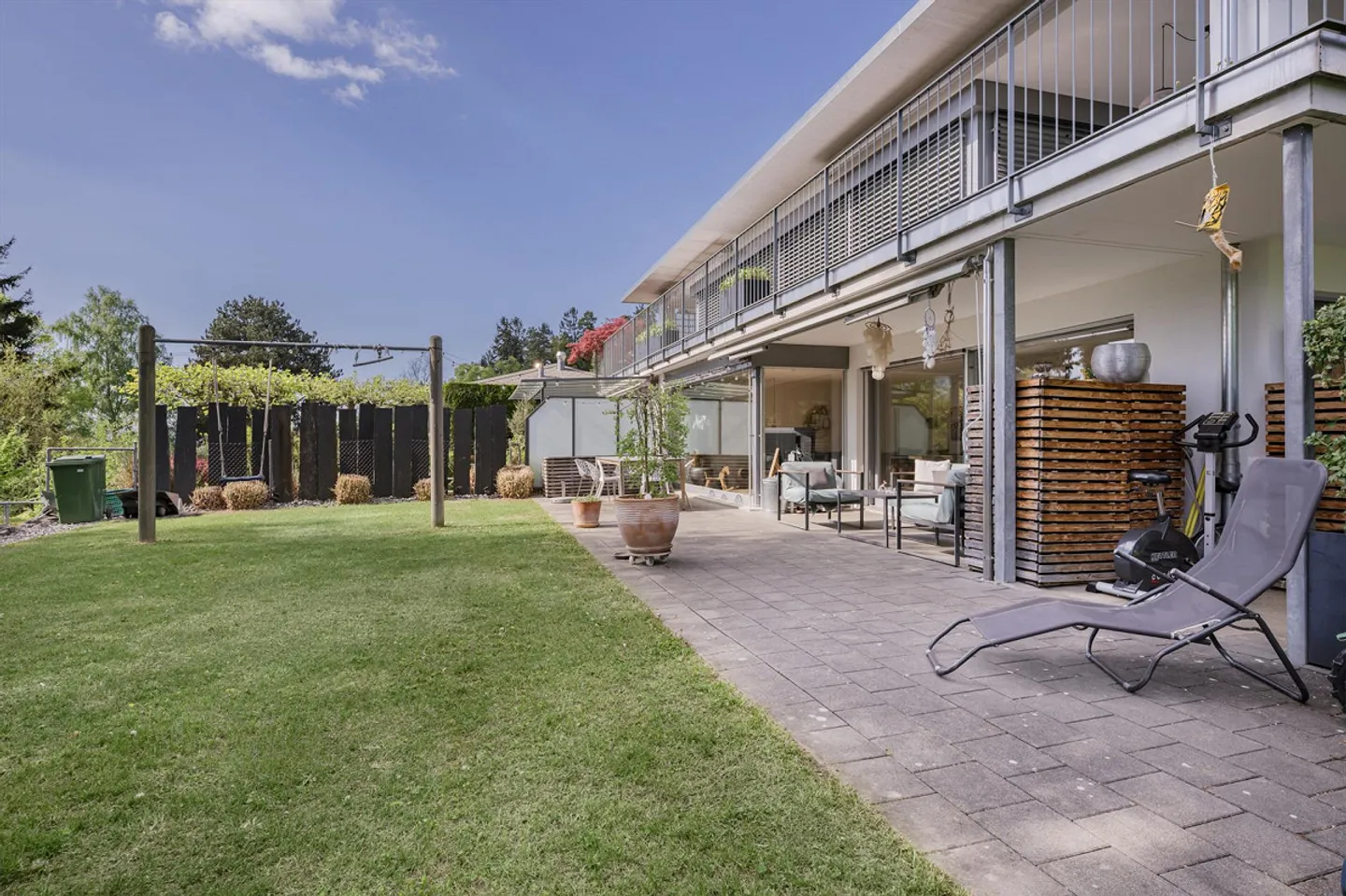 Moderne Gartenwohnung mit Seesicht - Foto 5 von 15