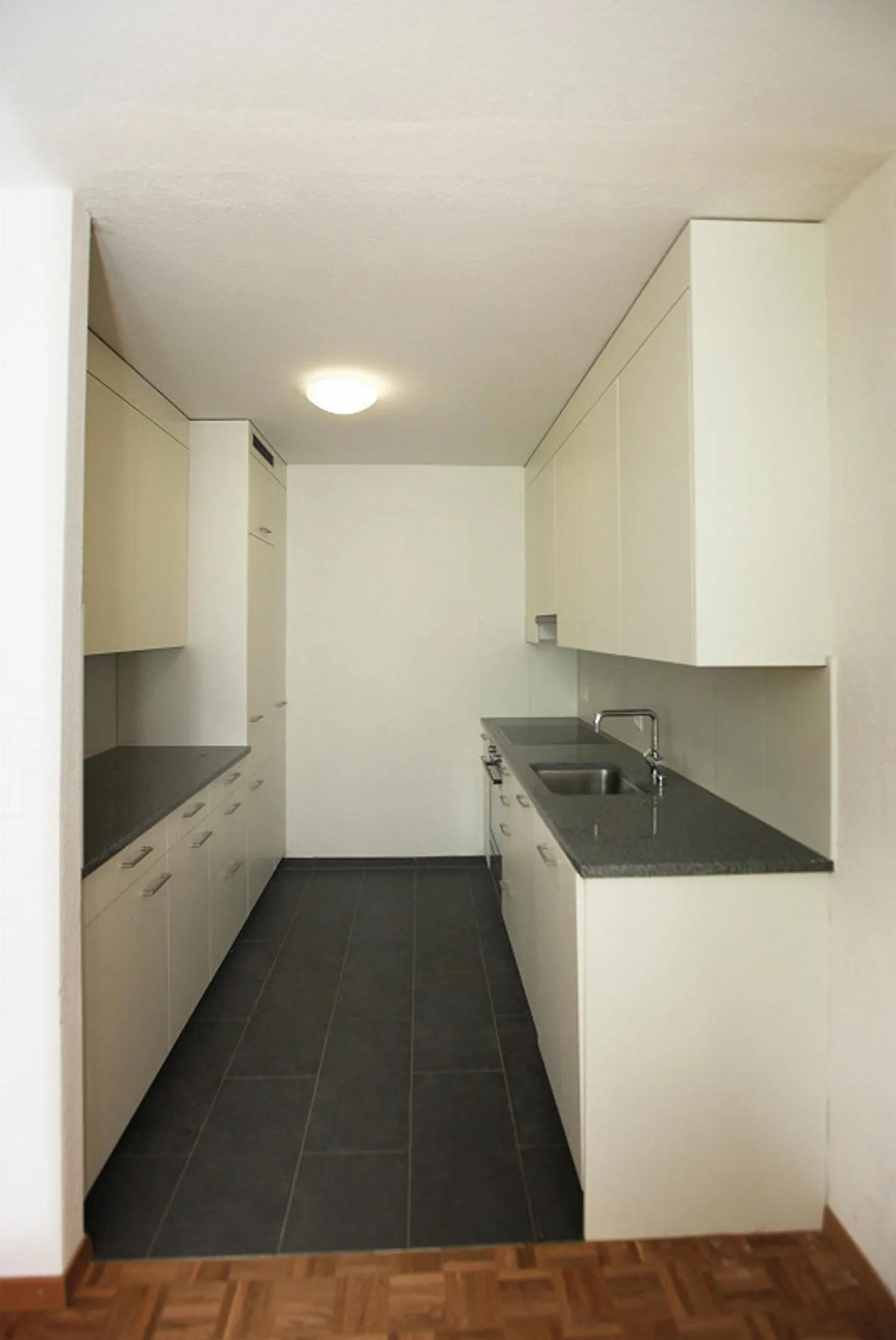 Charmante appartement de 3,5 pièces à Zurich-Leimbach - Photo 2 sur 5