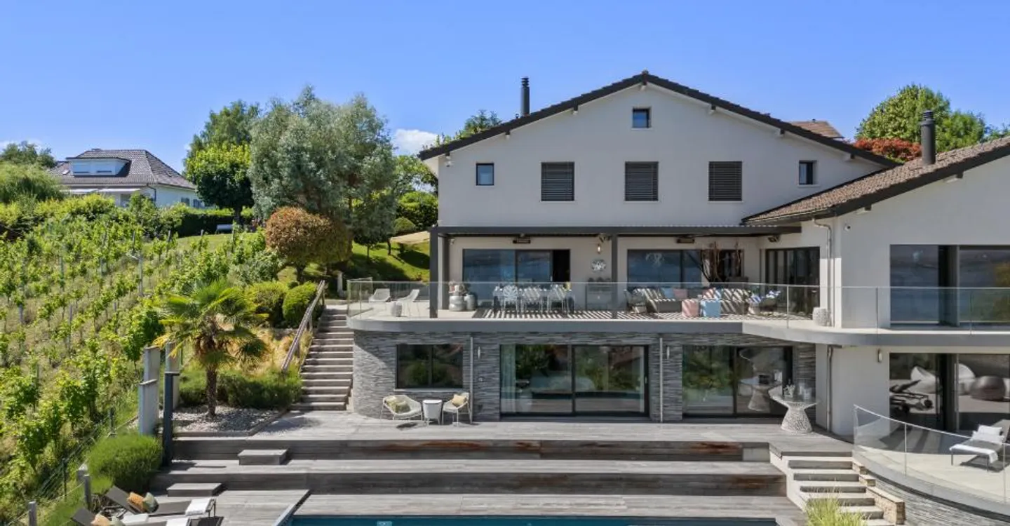 Außergewöhnliche Villa mit spektakulärem Blick auf den Genfersee - Foto 2 von 10