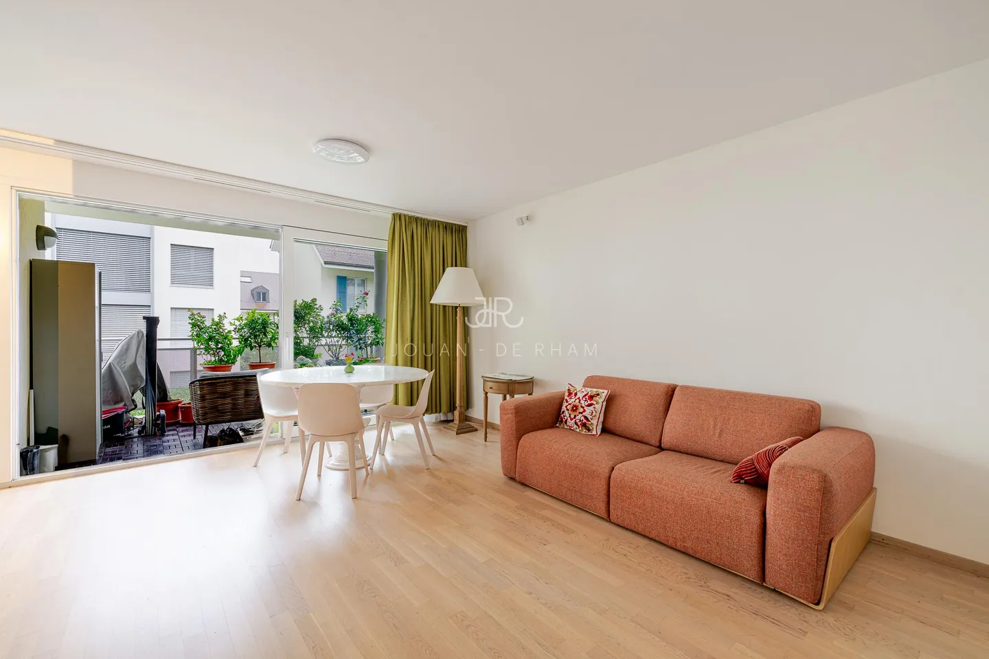 Esclusività a Vésenaz: bel appartamento di 5 stanze nel cuore del villaggio / bello 3 - Foto 3 di 7