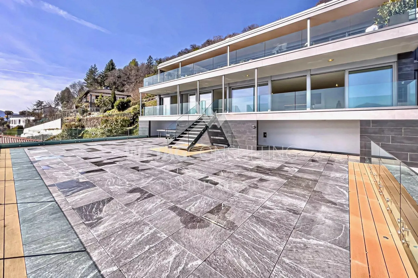 Appartamento prestigioso con vista spettacolare sul lago di Lugano a Vernate in vendita - Foto 10 di 12