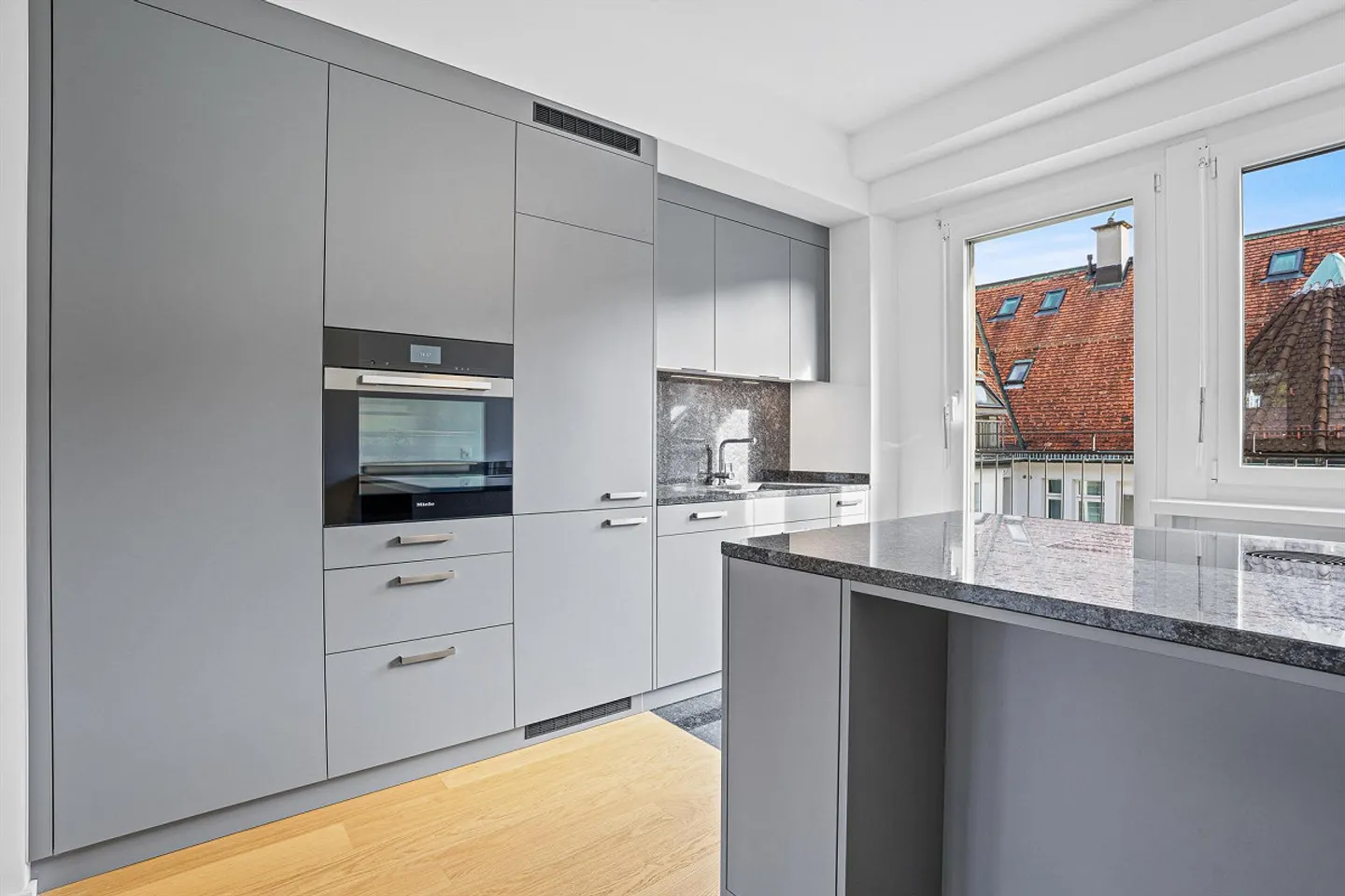 Apartment at the Pulse of the City with Rooftop Terrace - Photo 4 of 12