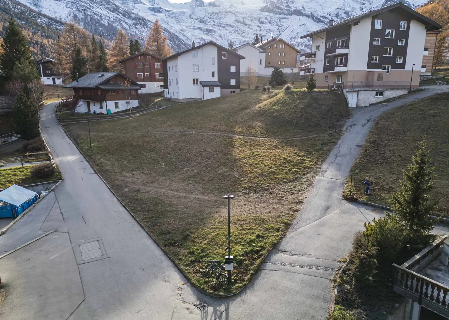 Geräumiges Baugrundstück in Saas-Fee - Foto 1 von 6