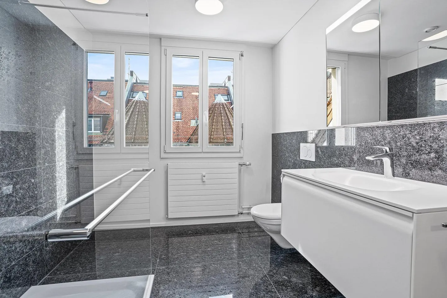 Apartment at the Pulse of the City with Rooftop Terrace - Photo 6 of 12