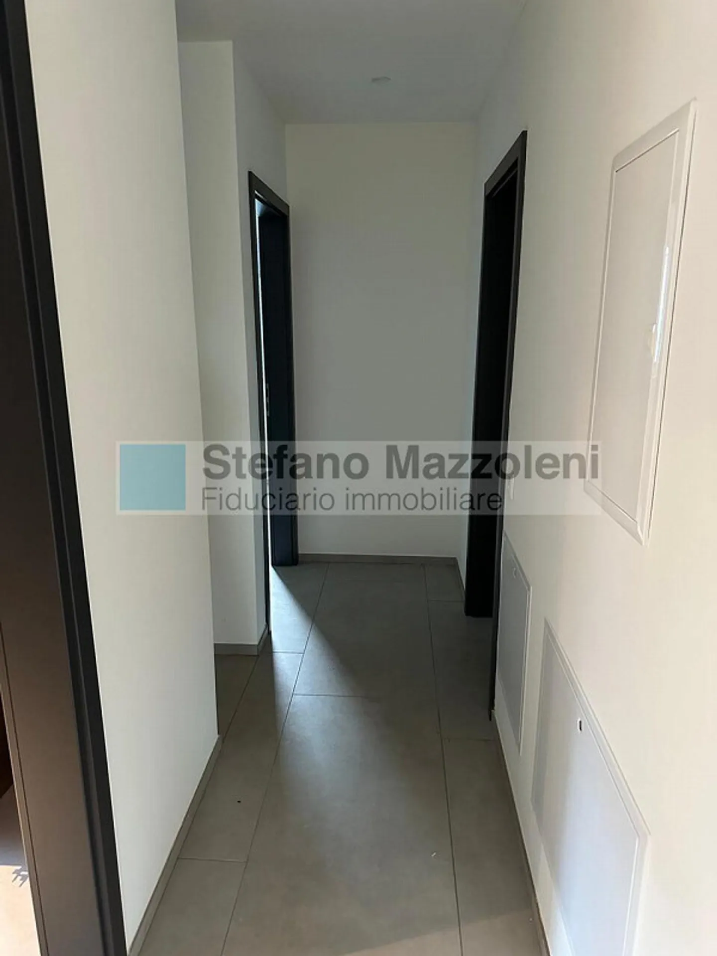 Elegant penthouse with 3.5 rooms in new building in Giubiasco - Photo 9 of 15