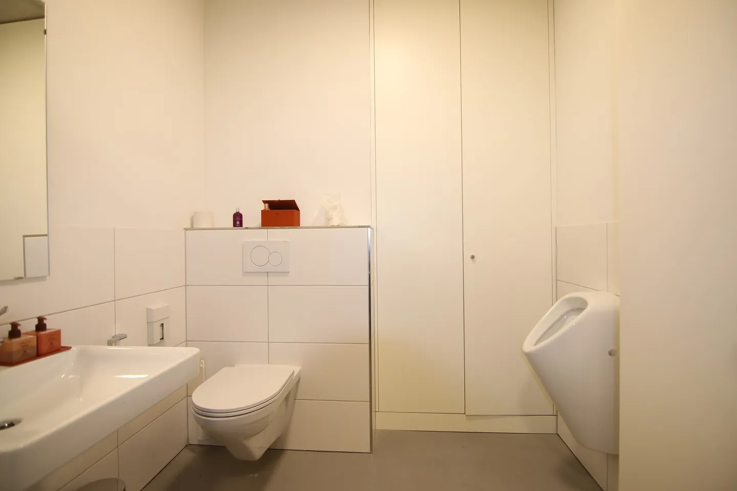 Spazio commerciale attraente nel centro del villaggio - utilizzo versatile - Foto 3 di 4