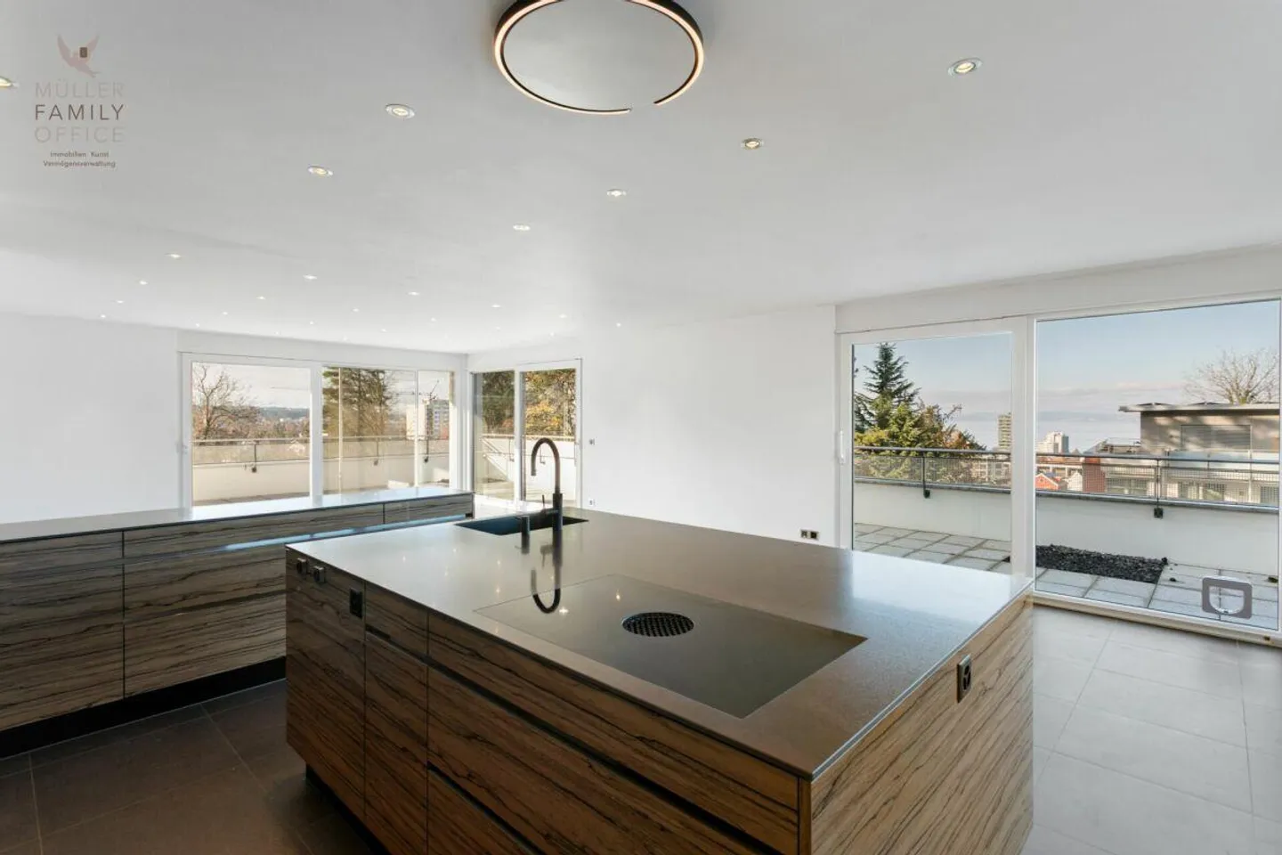 Quiet Elegance with a View - 5 1/2 Room Penthouse Apartment with Lake Constance View - Photo 9 of 13