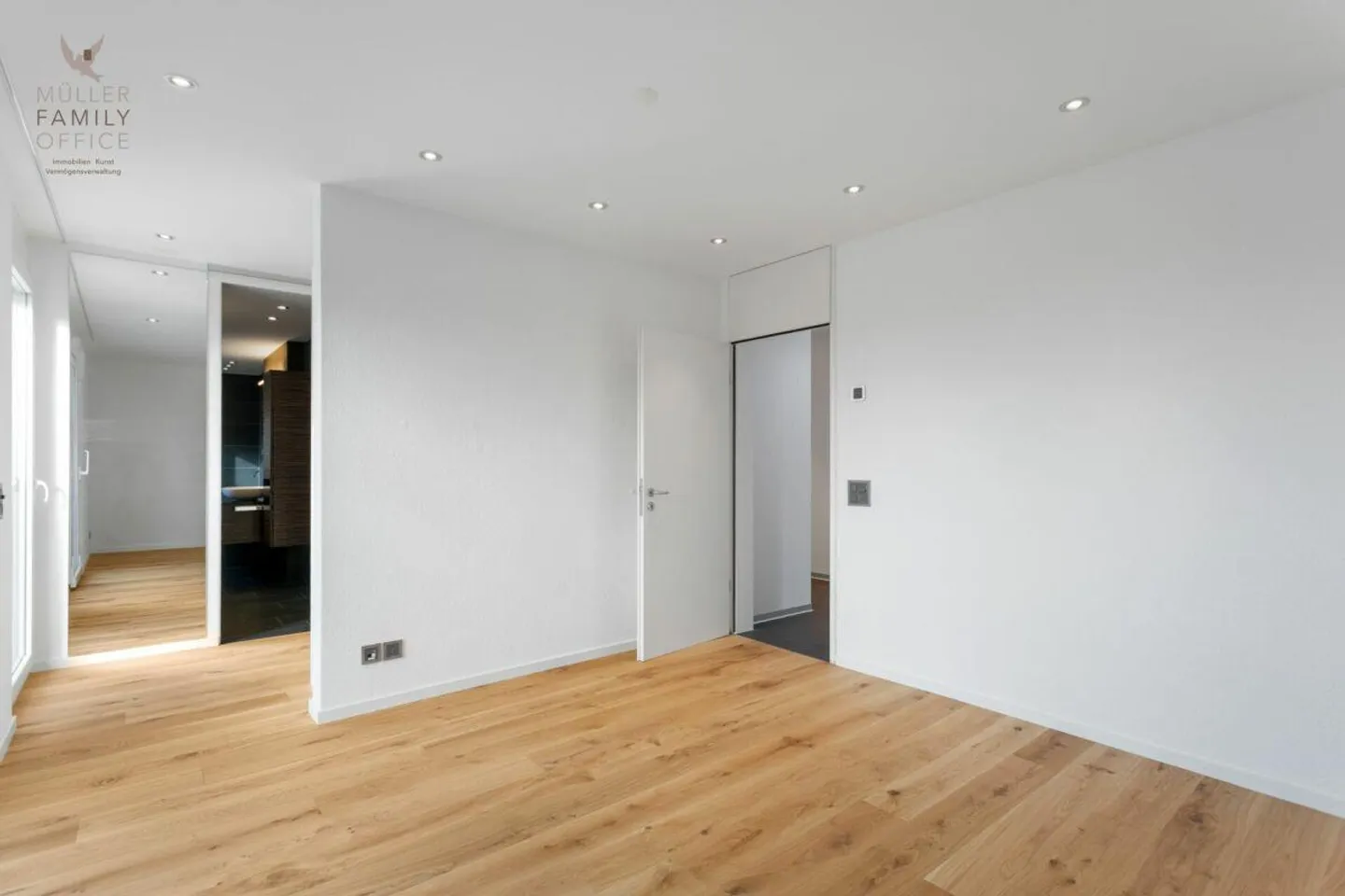 Quiet Elegance with a View - 5 1/2 Room Penthouse Apartment with Lake Constance View - Photo 12 of 13