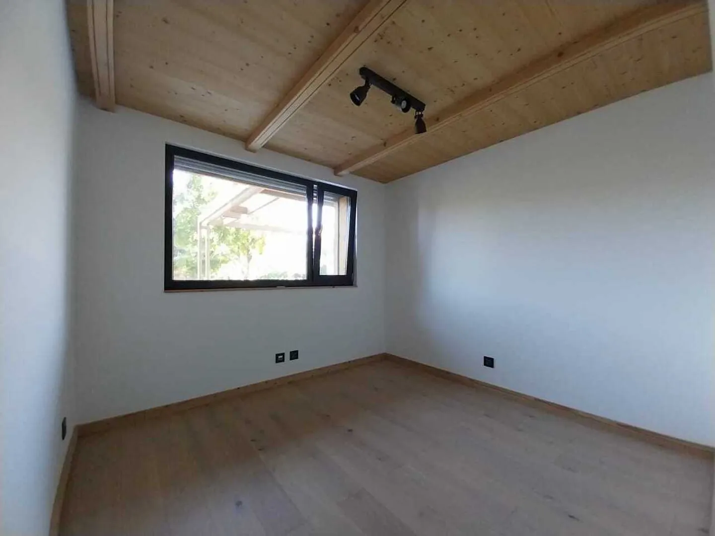 Magnificent Chalet of 191 m2 - Savièse (Prafirmin) - Photo 7 of 27