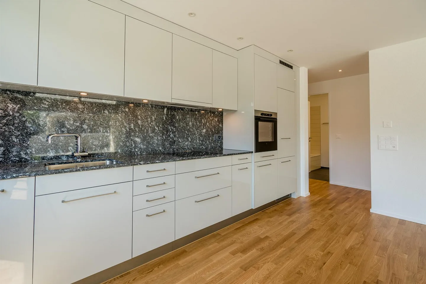 Stilvolle Erdgeschosswohnung - Foto 2 von 13