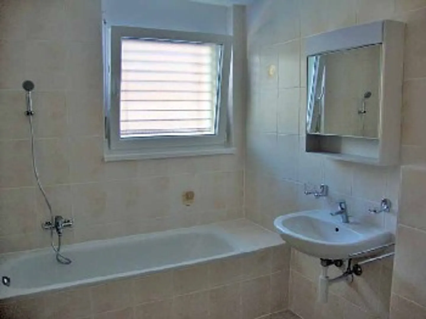 Appartement 4.5 pièces - Photo 4 sur 4