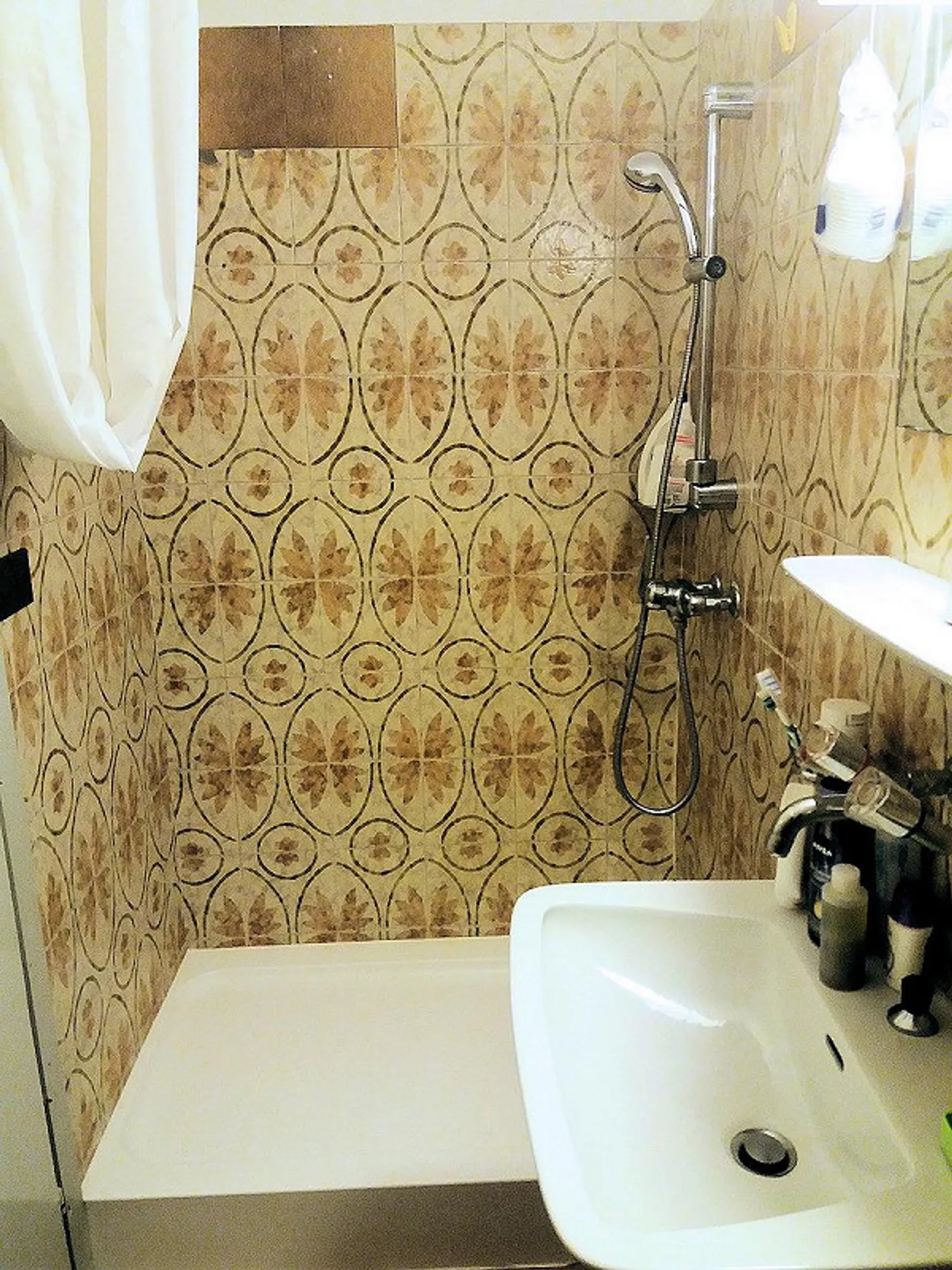 Cozy 1.5-room apartment on the ground floor in Vezia - Photo 6 of 7