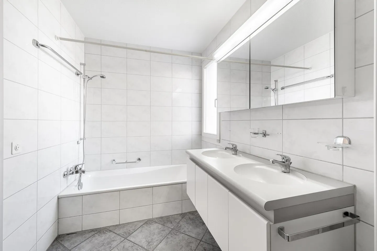 Grosszügige 4.5-Zimmer-Gartenwohnung mit Hobbyraum - Foto 5 von 14