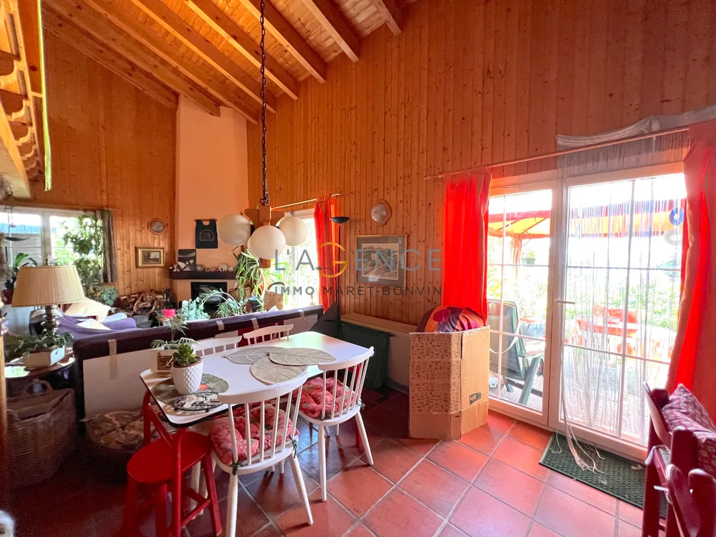 Chalet avec 5,5 pièces et galerie - Photo 3 sur 10