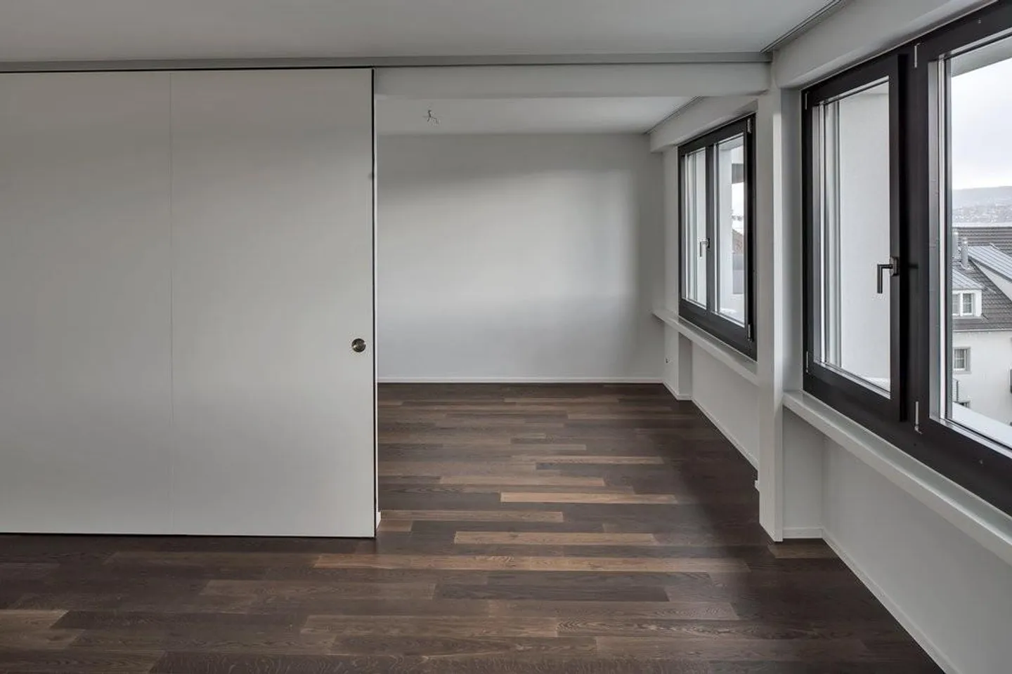 Vivere moderno in una posizione tranquilla con vista sul lago - Foto 6 di 12