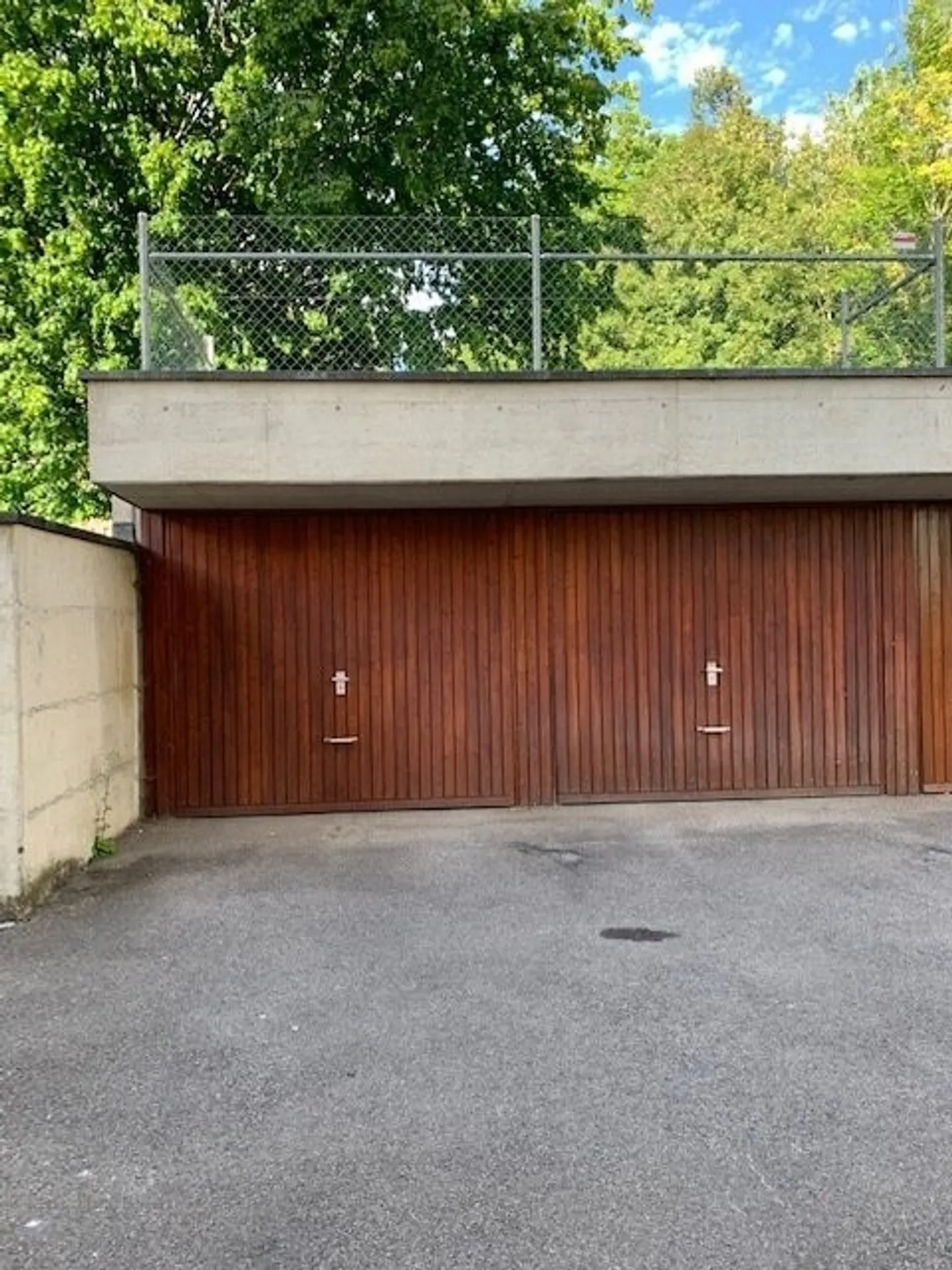 Single garage in a central location in St. Gallen. - Photo 1 of 4