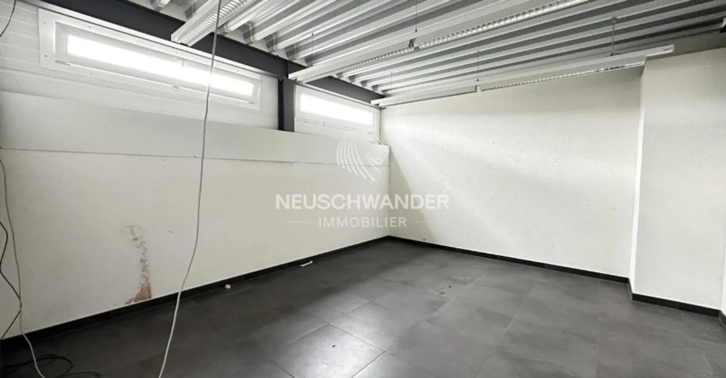 Espace Commercial en Zone Dynamique - Photo 8 sur 11