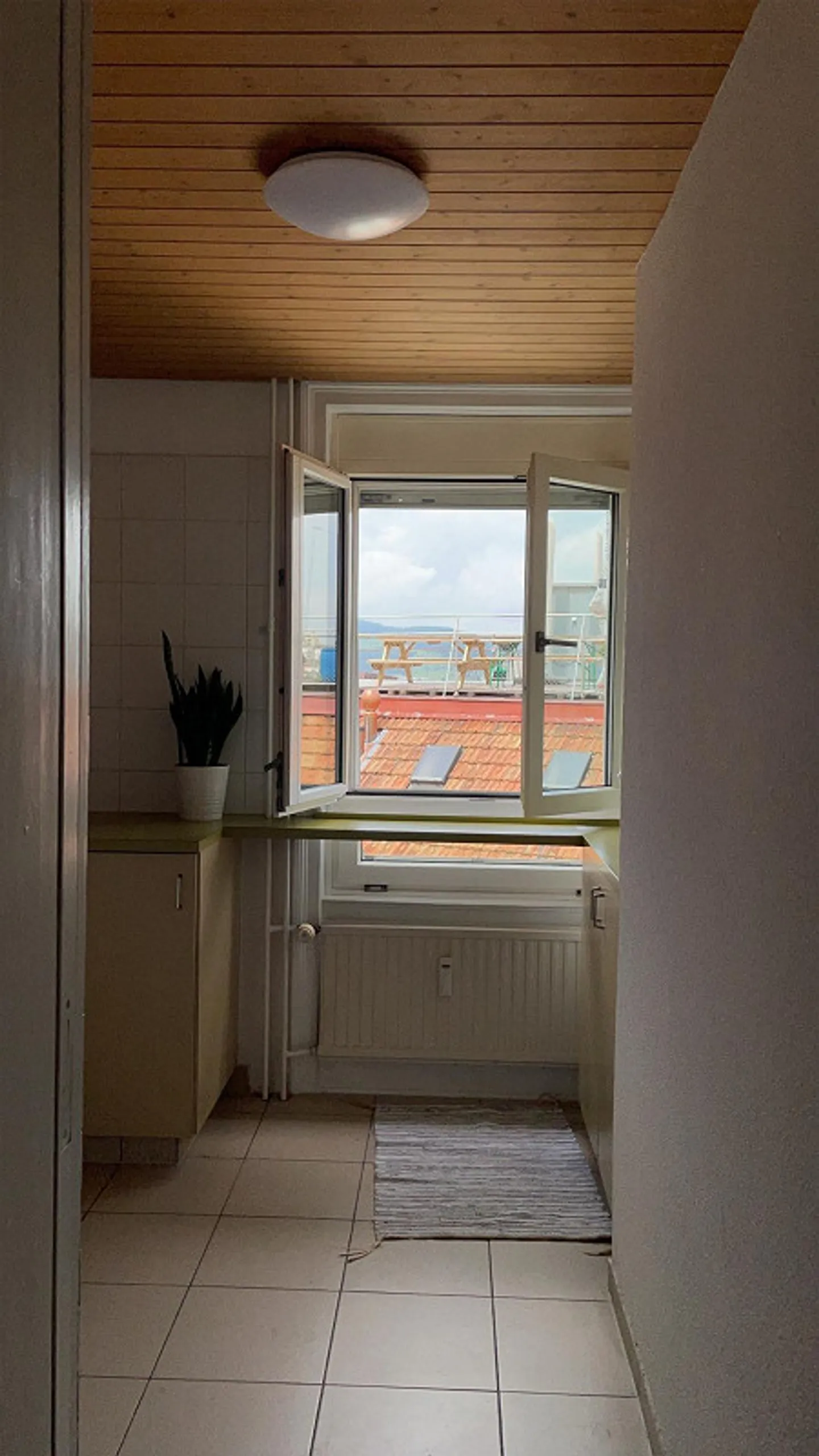 Appartamento di 4.0 stanze in affitto vicino alla stazione - Foto 2 di 3