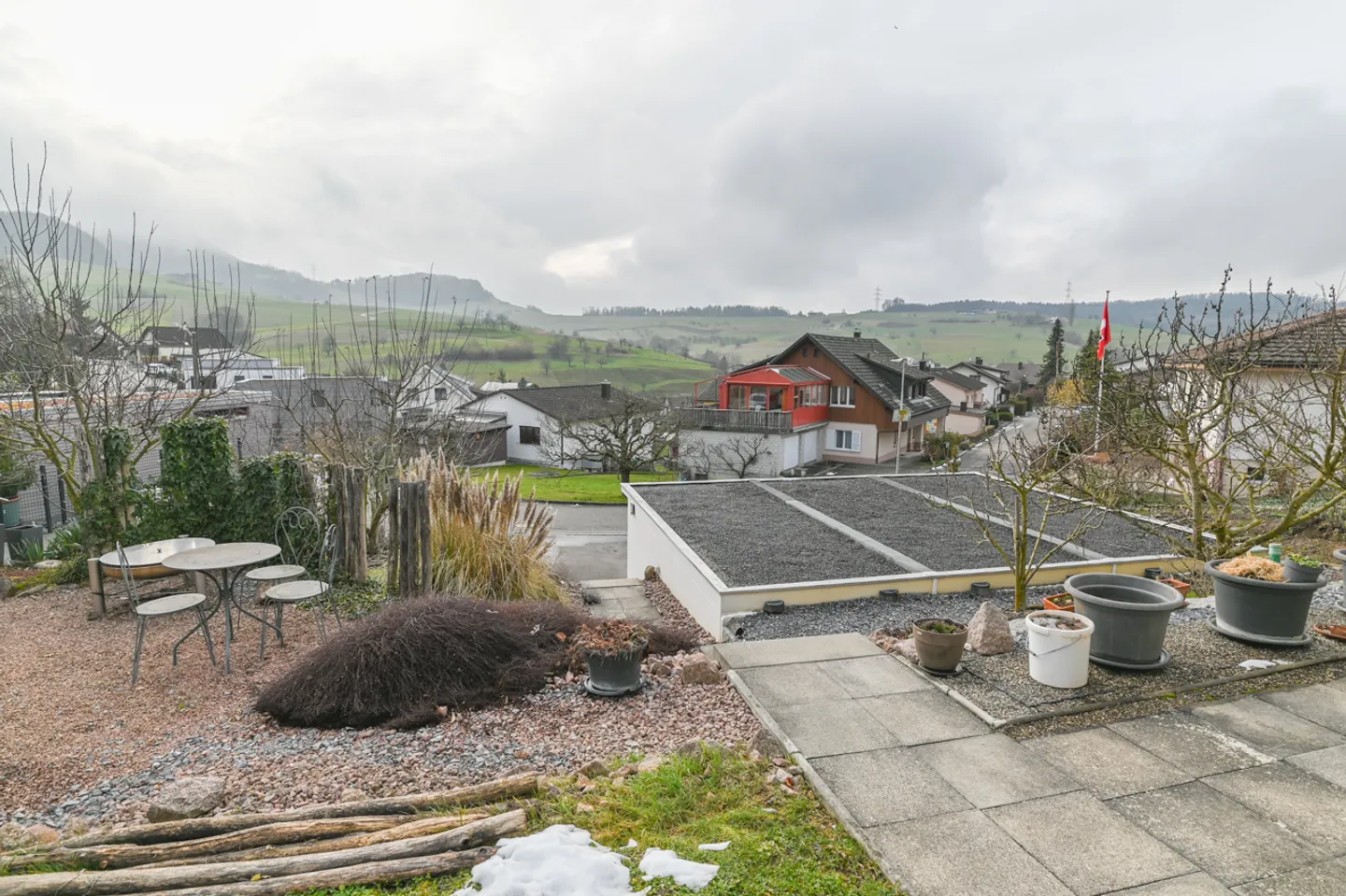 Sonniges Familienhaus mit Garten - Foto 2 von 7