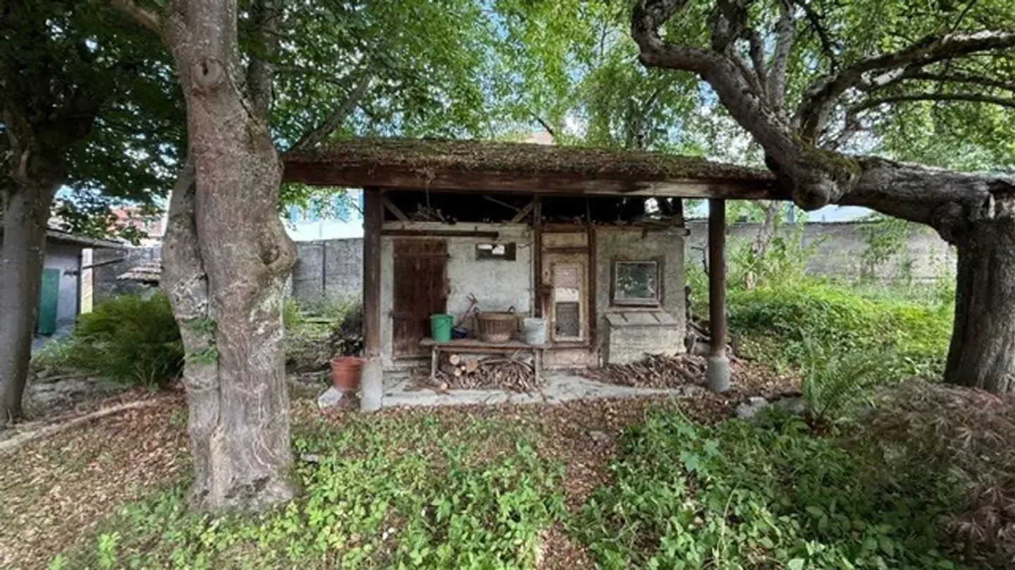 Maison 2 logements à rénover - Beau potentiel au coeur du village - Photo 4 sur 13