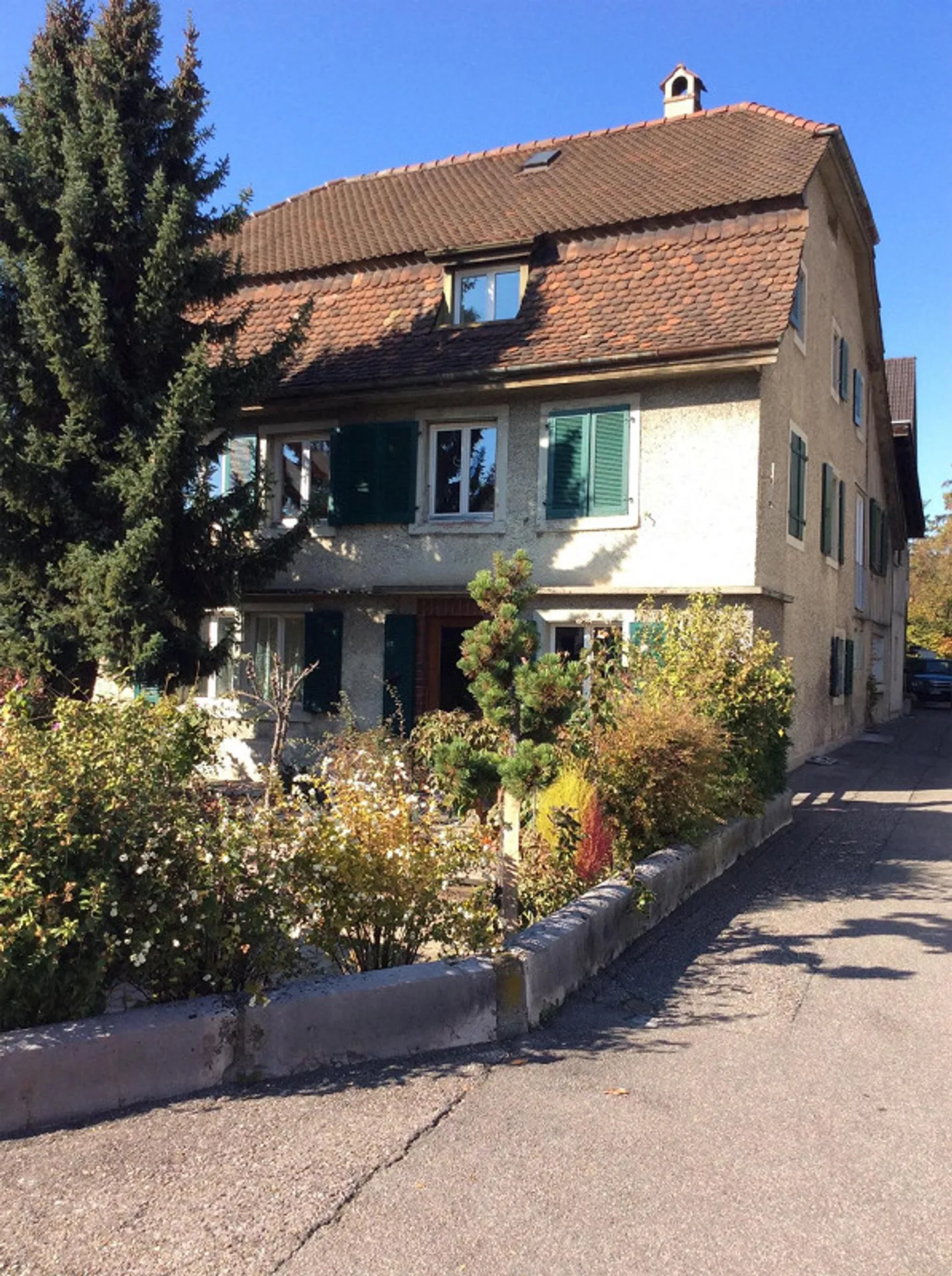 3- Zimmer-Altbauwohnung mit Gartensitzplatz - Photo 1 of 5