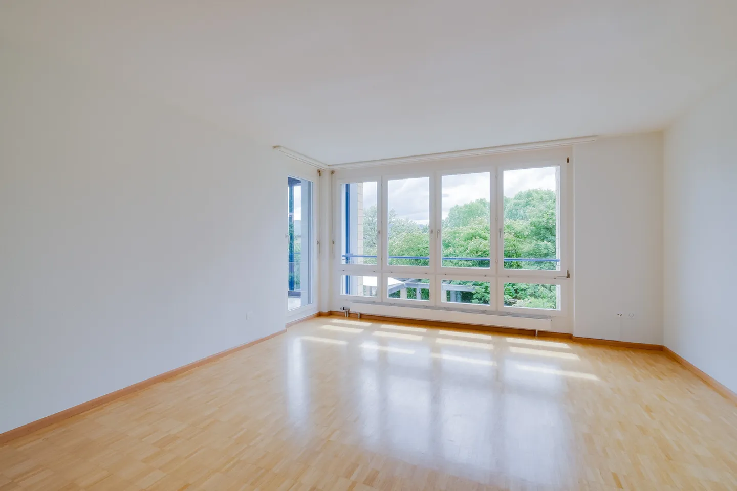 Charming 3.5-Room Apartment - Photo 5 of 11