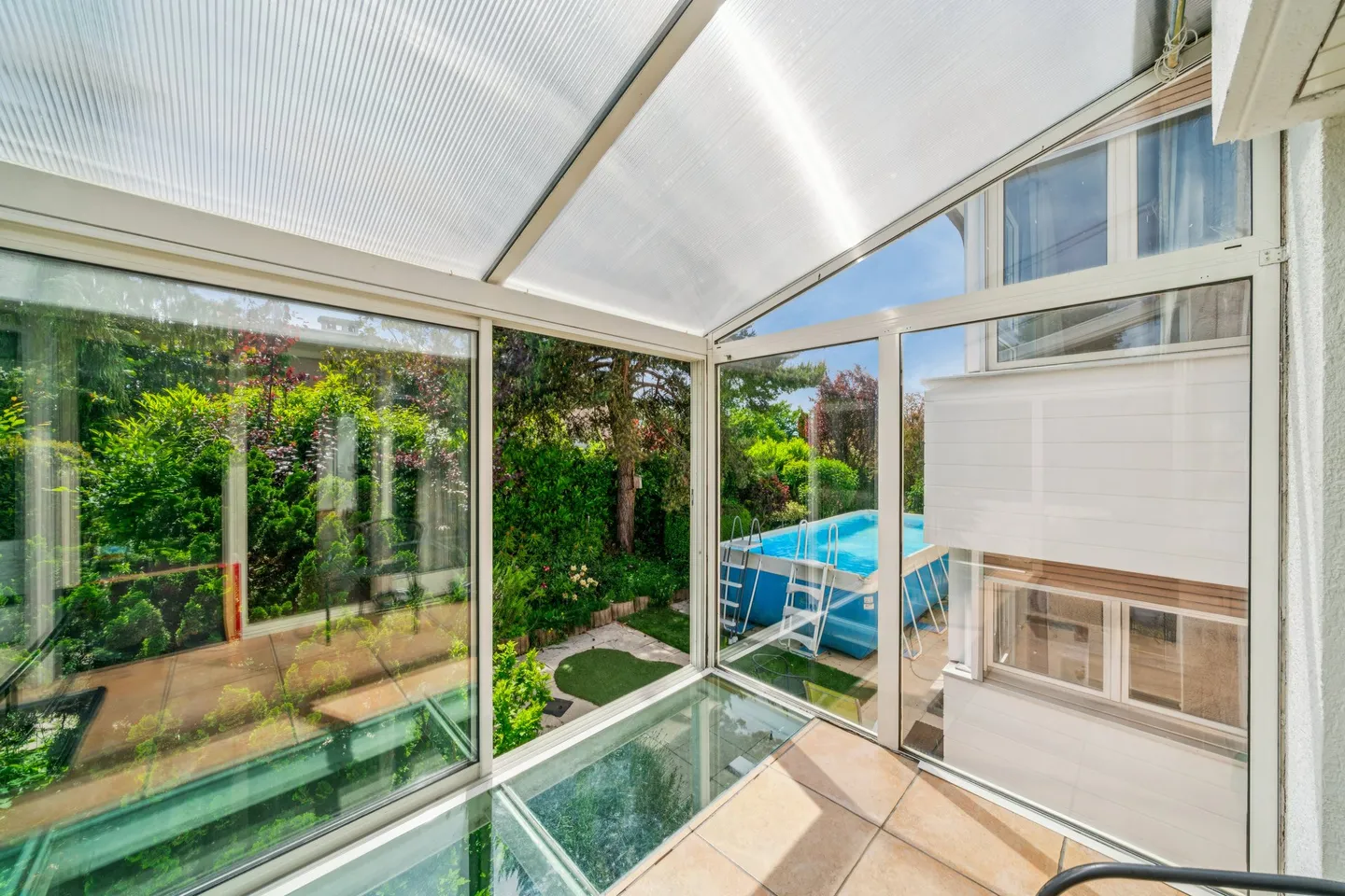 Prestigious Villa in Corsier - Photo 28 of 29