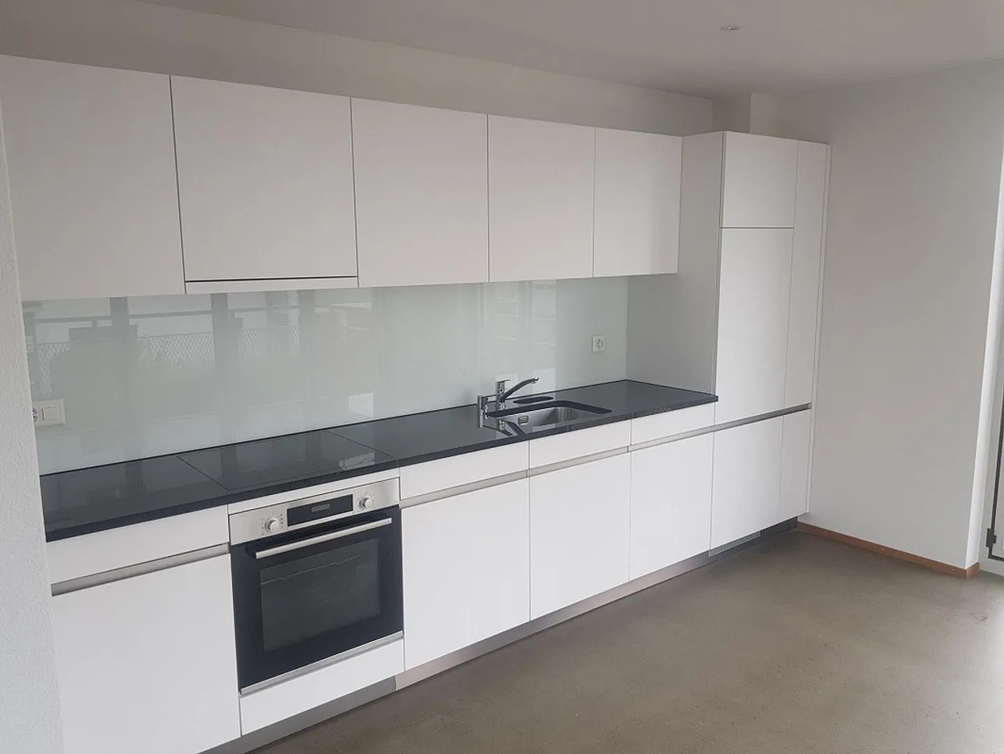 Appartamento di 3.5 locali in posizione centralissima con posto a sedere in giardino - Foto 3 di 7