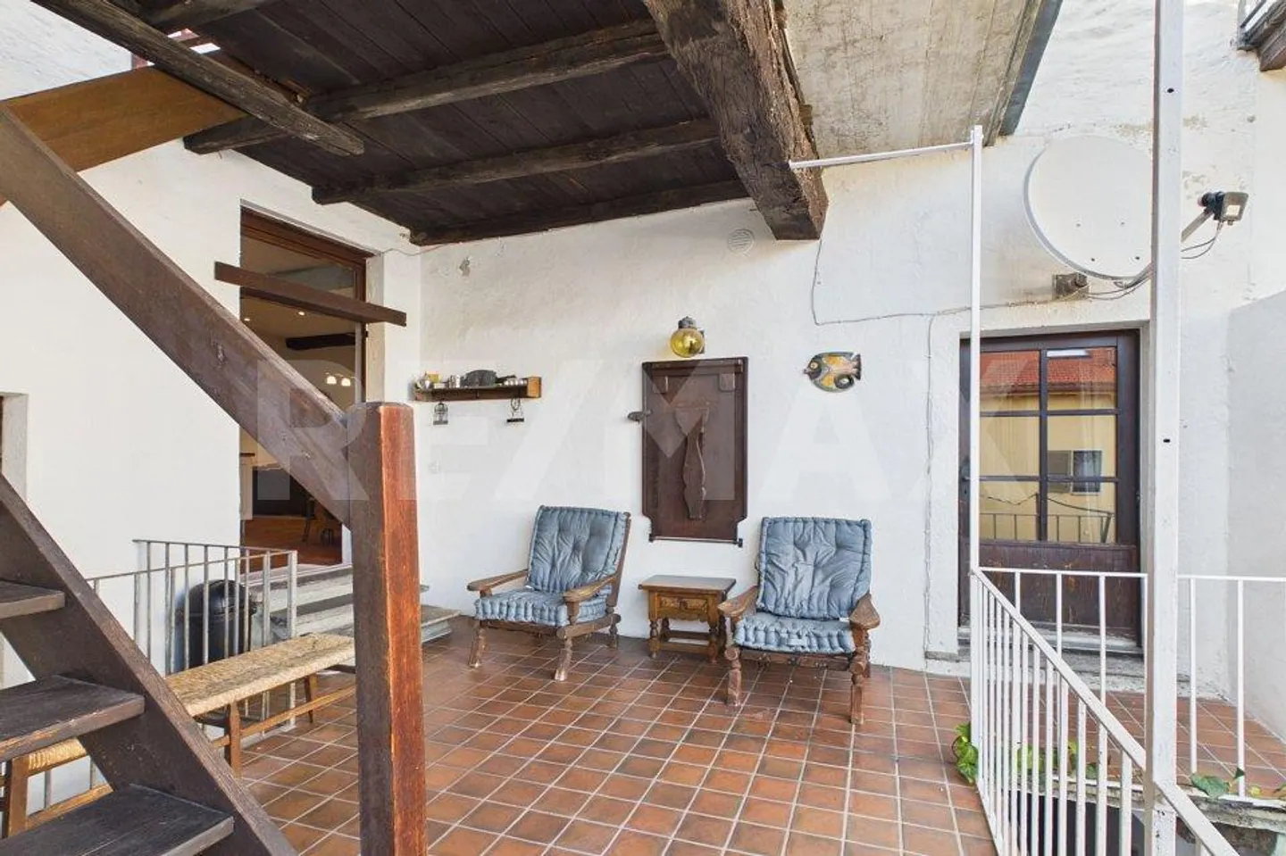 Maison de noyau avec deux appartements, terrasses et cheminées - Photo 5 sur 13