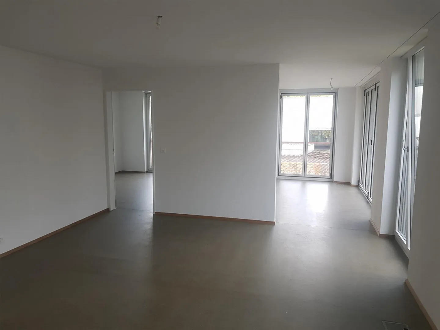 Appartamento di 3.5 locali in posizione centralissima con posto a sedere in giardino - Foto 5 di 7