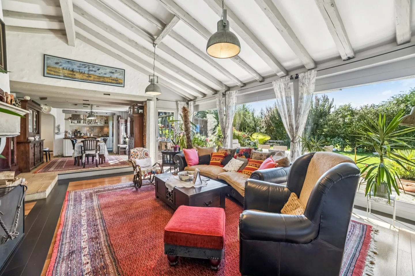 Elegant Villa with Pool - Photo 2 of 10