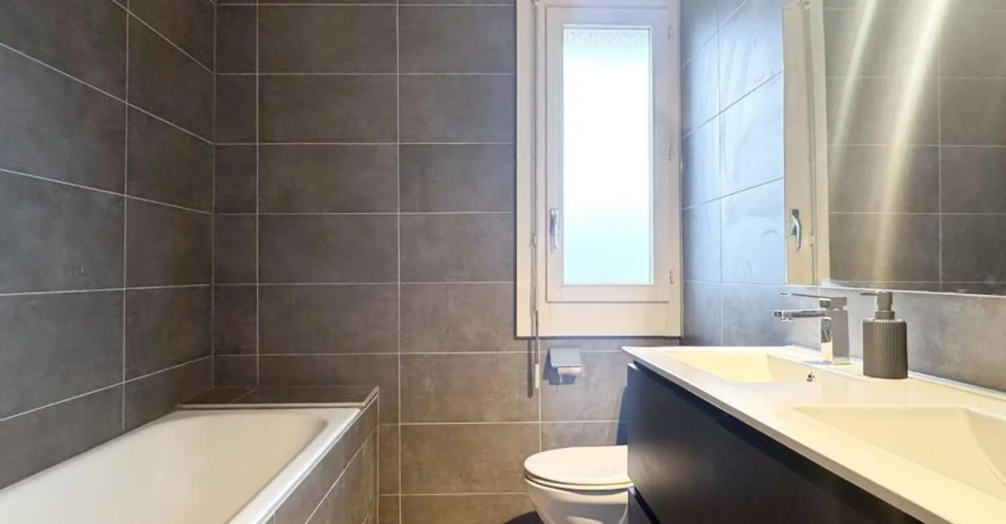 Appartement spacieux avec vue - Photo 8 sur 11