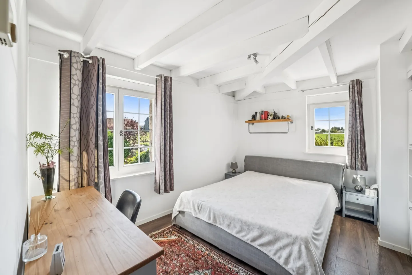 Elegant Villa with Pool - Photo 4 of 10